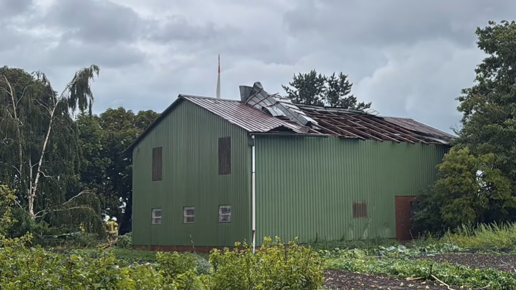 Unwetterschäden nach Tornado